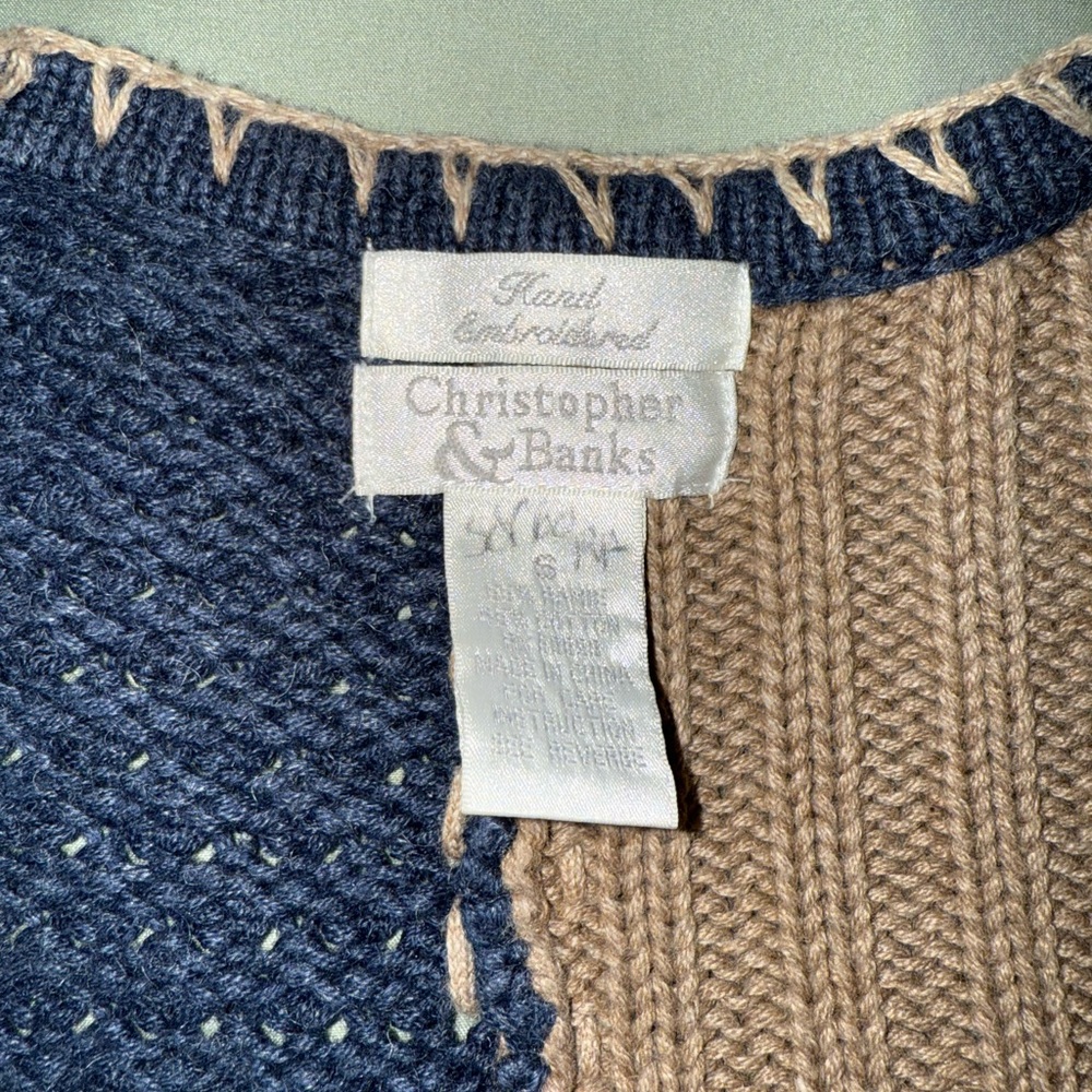 Christopher & Banks Sweater - Picture 4 of 4